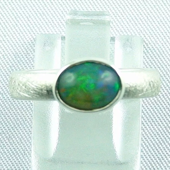 Opalring mit mit grünen Welo Opal - 0,92 ct - massiver Opalschmuck