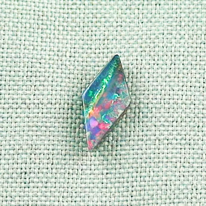 multicolor 2,53 ct Boulder Opal Edelstein
