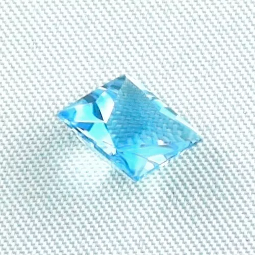 2,71 ct Blautopas Custom Square Cut Swiss Blue Edelstein