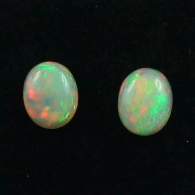 2,17 u. 2,13 ct Multicolor Welo Opal Pärchen - für Ohrringe