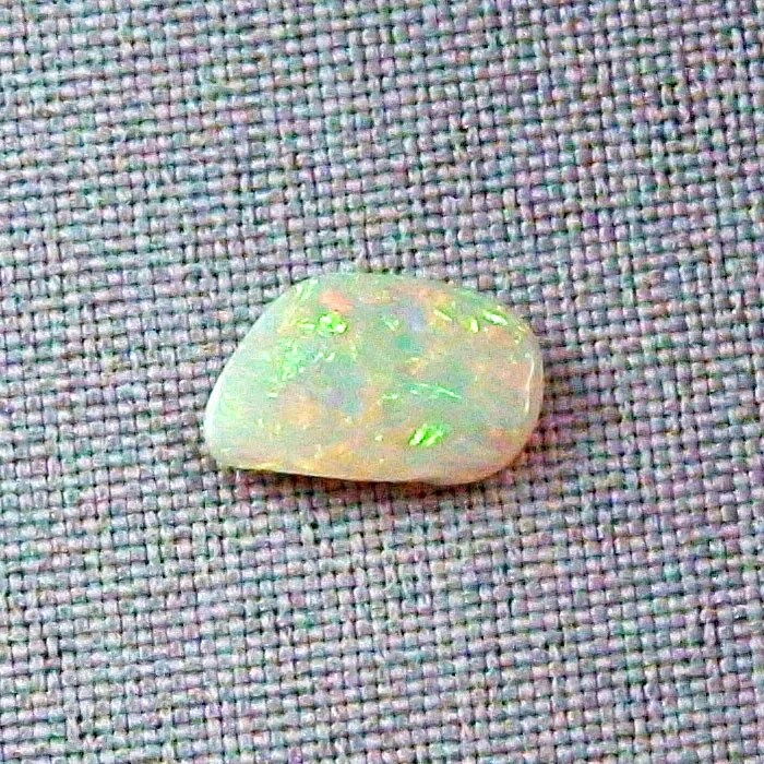 2,13 ct White Opal Opalstein Multicolor Coober Pedy Australien