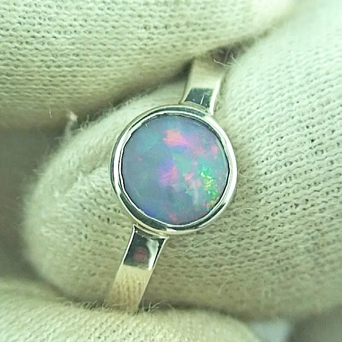935er Opal Ring mit 0,50 ct. White Opal Rotes Multicolor