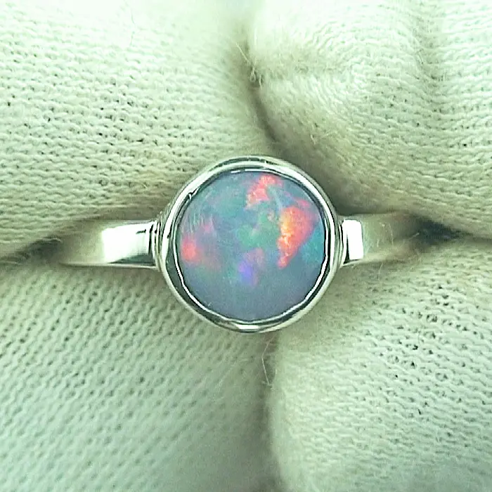 935er Opal Ring mit 0,50 ct. White Opal Rotes Multicolor