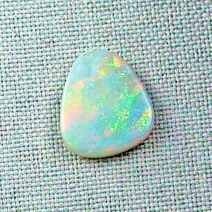 5,11 ct White Opal Multicolor Edelstein Vollopal 17,02 x 13,79 x 3,13 mm
