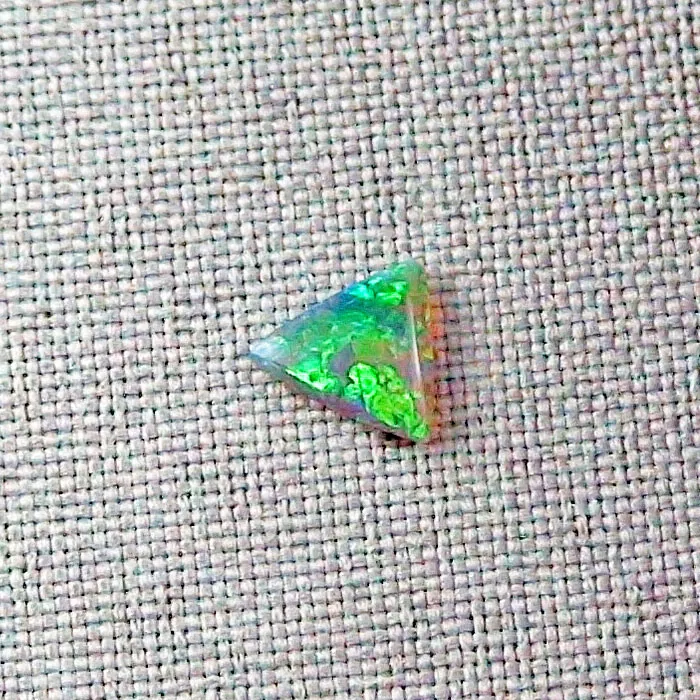 0,76 ct. Black Crystal Opal Multicolor 8,11 x 8,19 x 2,19 mm