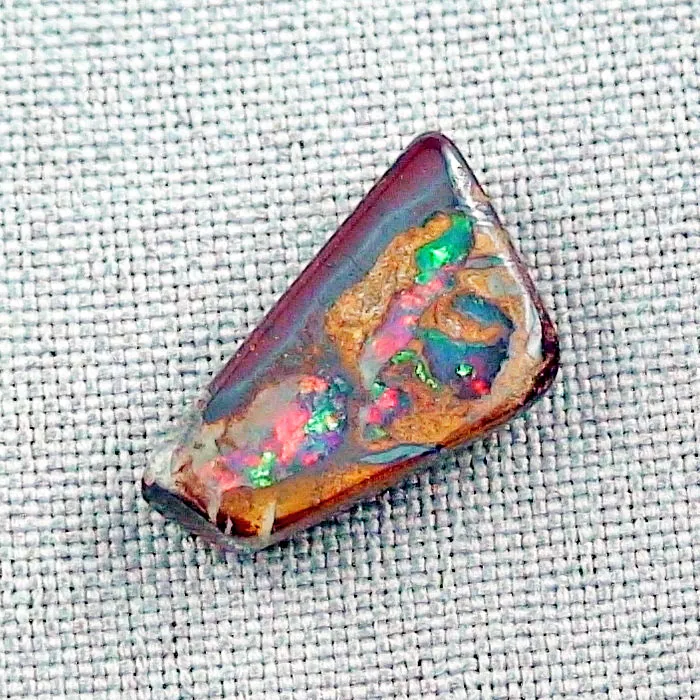 10,73 ct Boulder Opal 21,36 x 11,88 x 4,93 mm Multicolor Opalstein