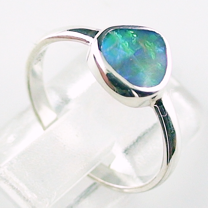 Opal Ring aus 935er Silber mit 0,70 ct. Black Crystal Opal Grünes Multicolor 