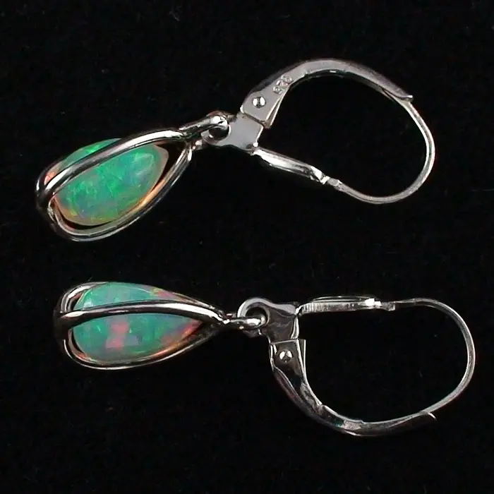 Opal Ohrhänger mit je 1,05 ct. und 1,04 ct Welo Opal aus 935er Silber