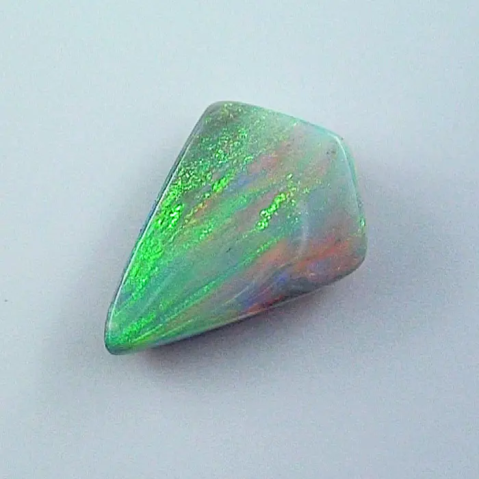 2,01 ct. Semi Black Opal Multicolor Lightning Ridge Opalstein