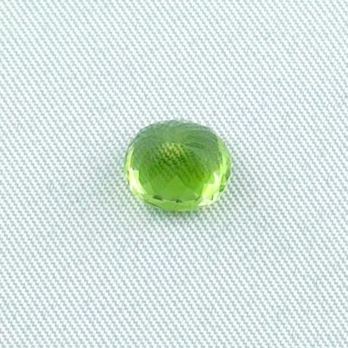 2,83 ct Peridot Chrysolith Oval Portuguese Ringstein Heilstein