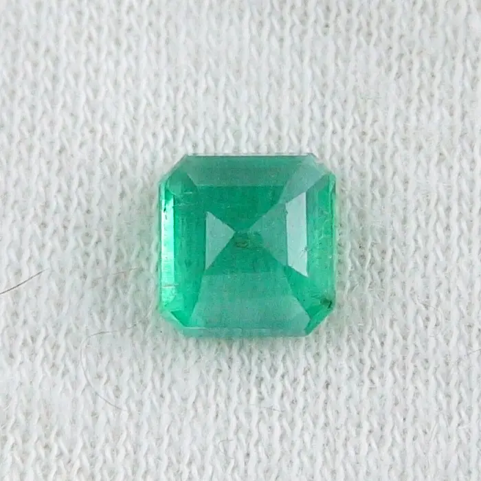 1,02 ct Grüner Smaragd Emerald Cut Edelstein als Schmuckstein