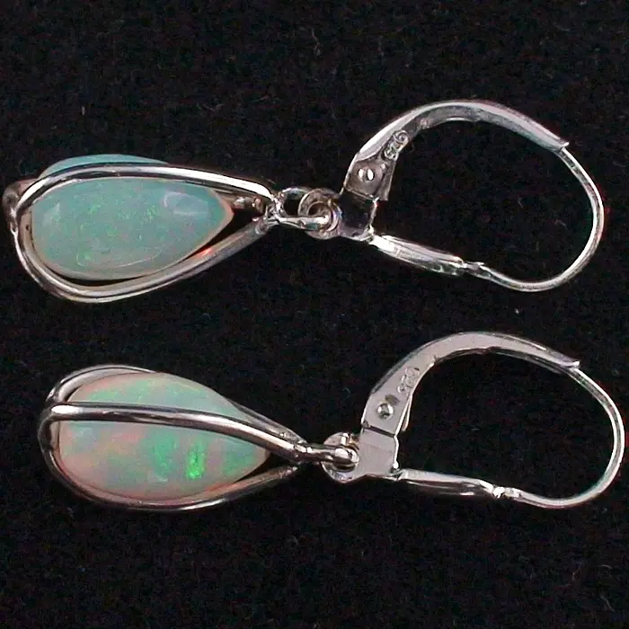 Opal Ohrhänger mit je 2,10 ct. und 1,97 ct Welo Opal aus 935er Silber