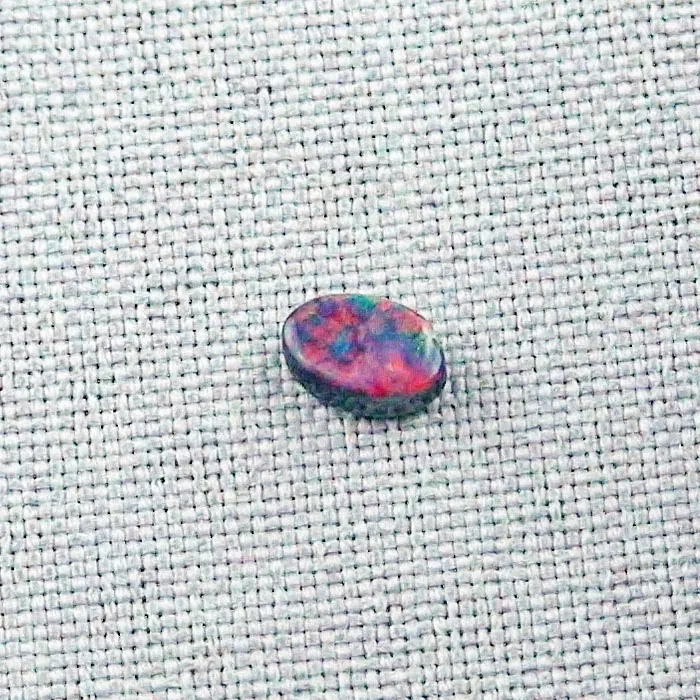 Black Opal 0,72 ct Roter Multicolor Vollopal aus Lightning Ridge