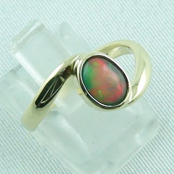 14k Goldring mit 0,75 ct. Welo Opal - Designer Ring für die Dame