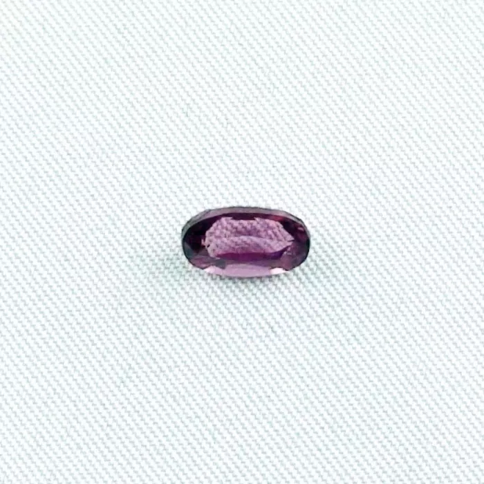 Violetter Amethyst 1,54 ct oval portuguese Schmuckstein Edelstein