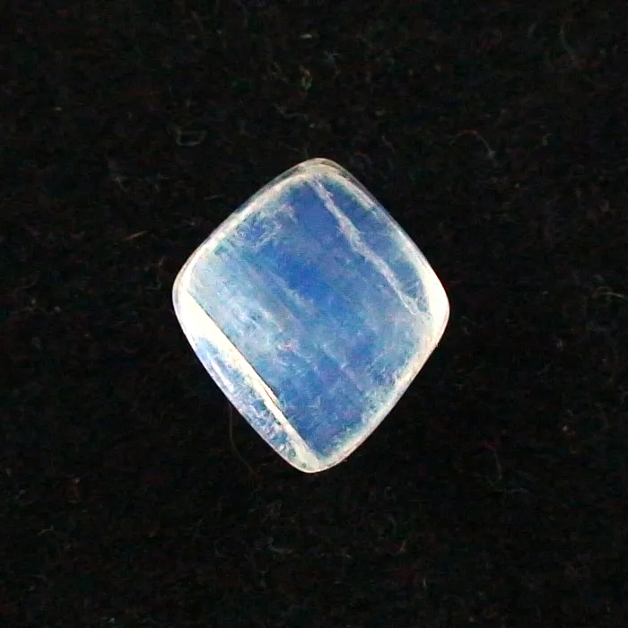 6,77 ct Mondstein mit  Blautönen - Blauer Heilstein mit Zertifikat