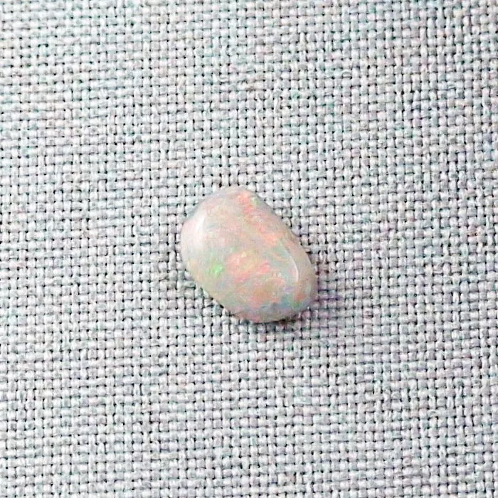 2,11 ct White Opal Multicolor Edelstein als Ringstein