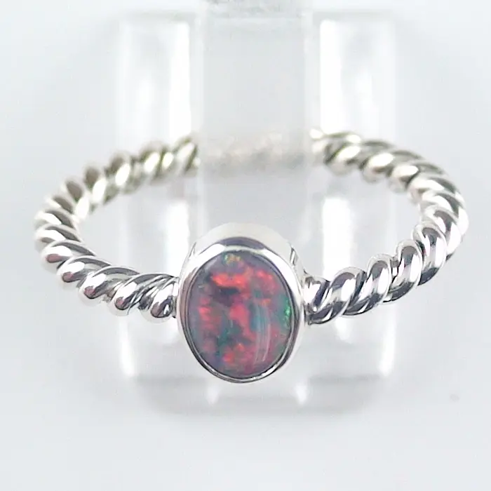 935er Opal Ring mit 0,86 ct. roten Multicolor Semi Black Opal