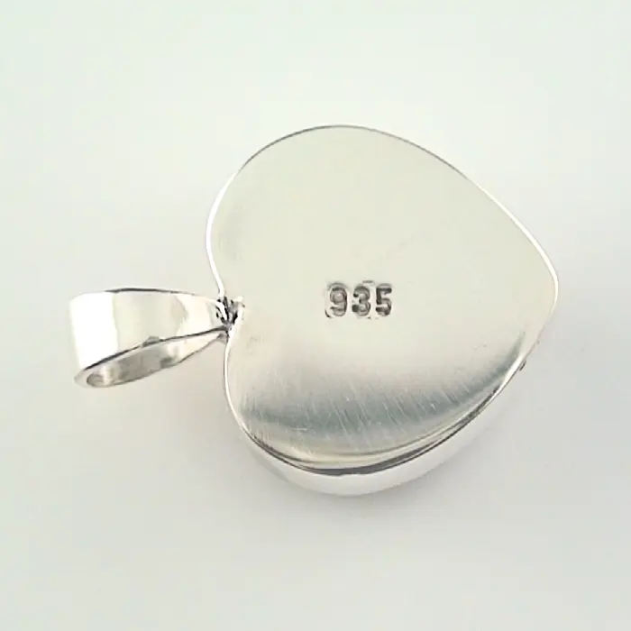 Herzanhänger mit 3,47 ct Welo Opal & 925er Silberkette