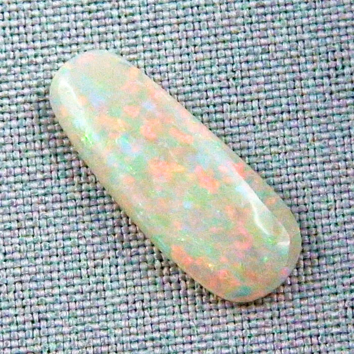 White Opal 8,14 ct. Multicolor Coober Pedy Whiteopal
